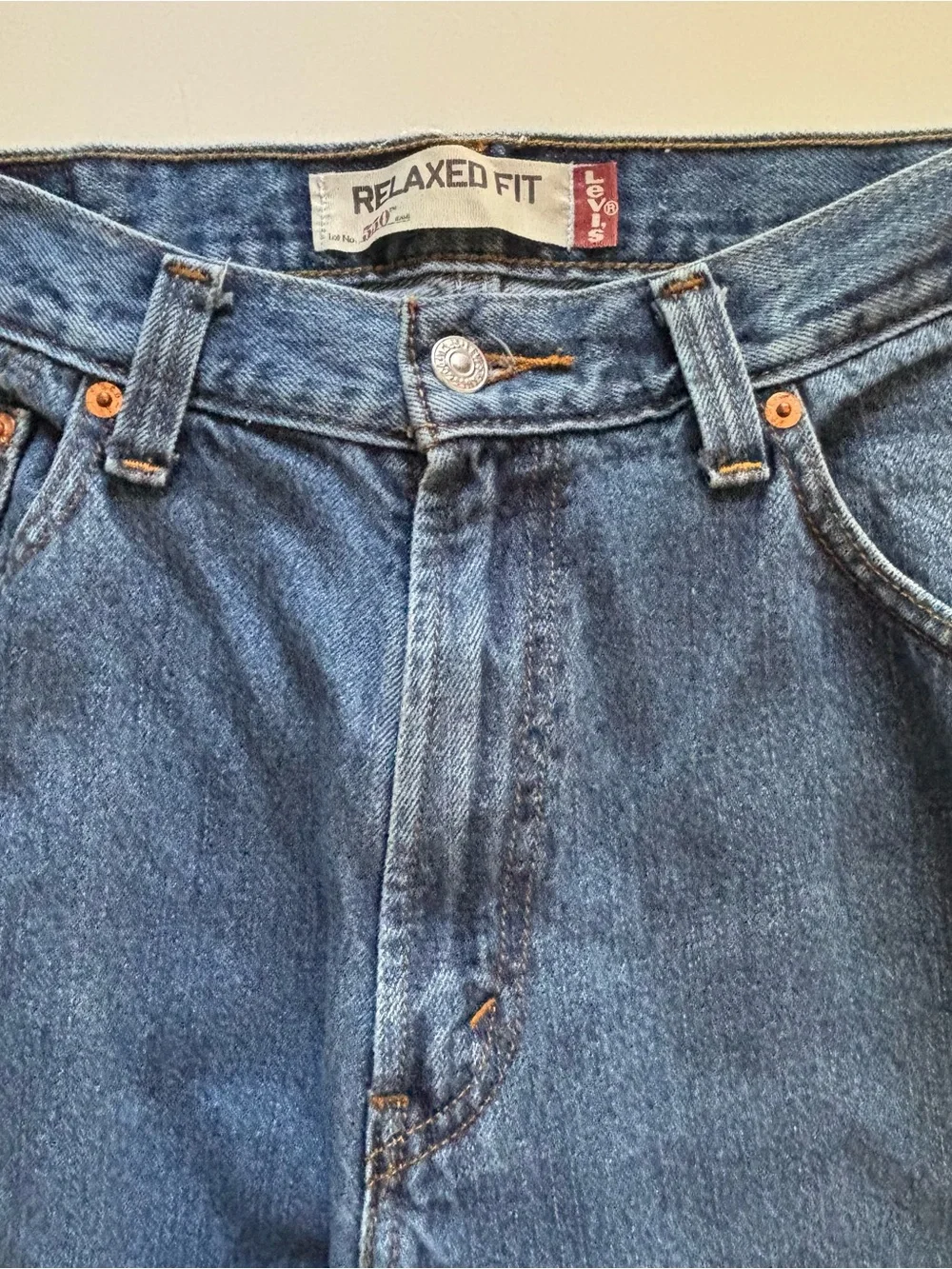 Levi’s 550 relaxed fit 34x36 men’s medium wash tapered